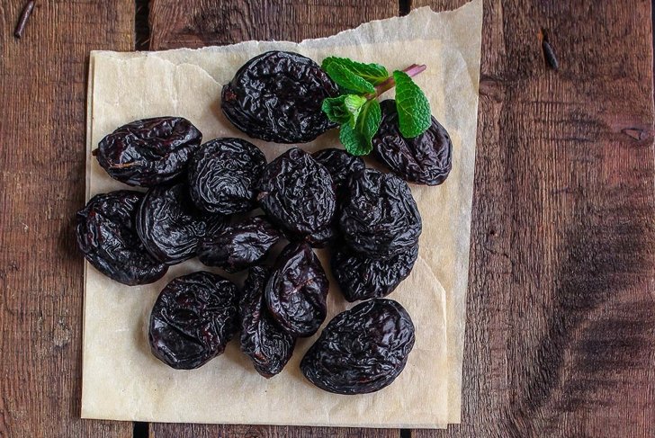 prunes, dried plums (tasty and healthy fruits) desiccated keto or paleo diet